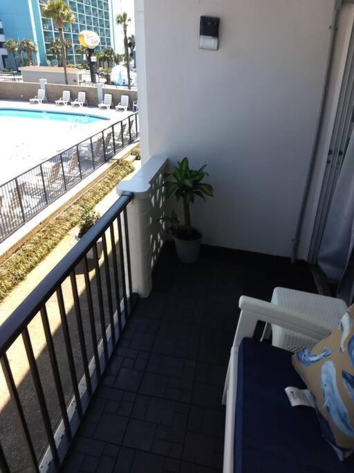 Pool Front & Across From Beach Myrtle Beach Exterior photo