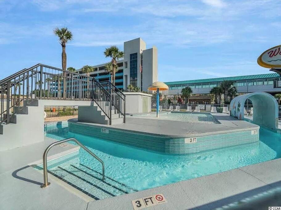 Pool Front & Across From Beach Myrtle Beach Exterior photo